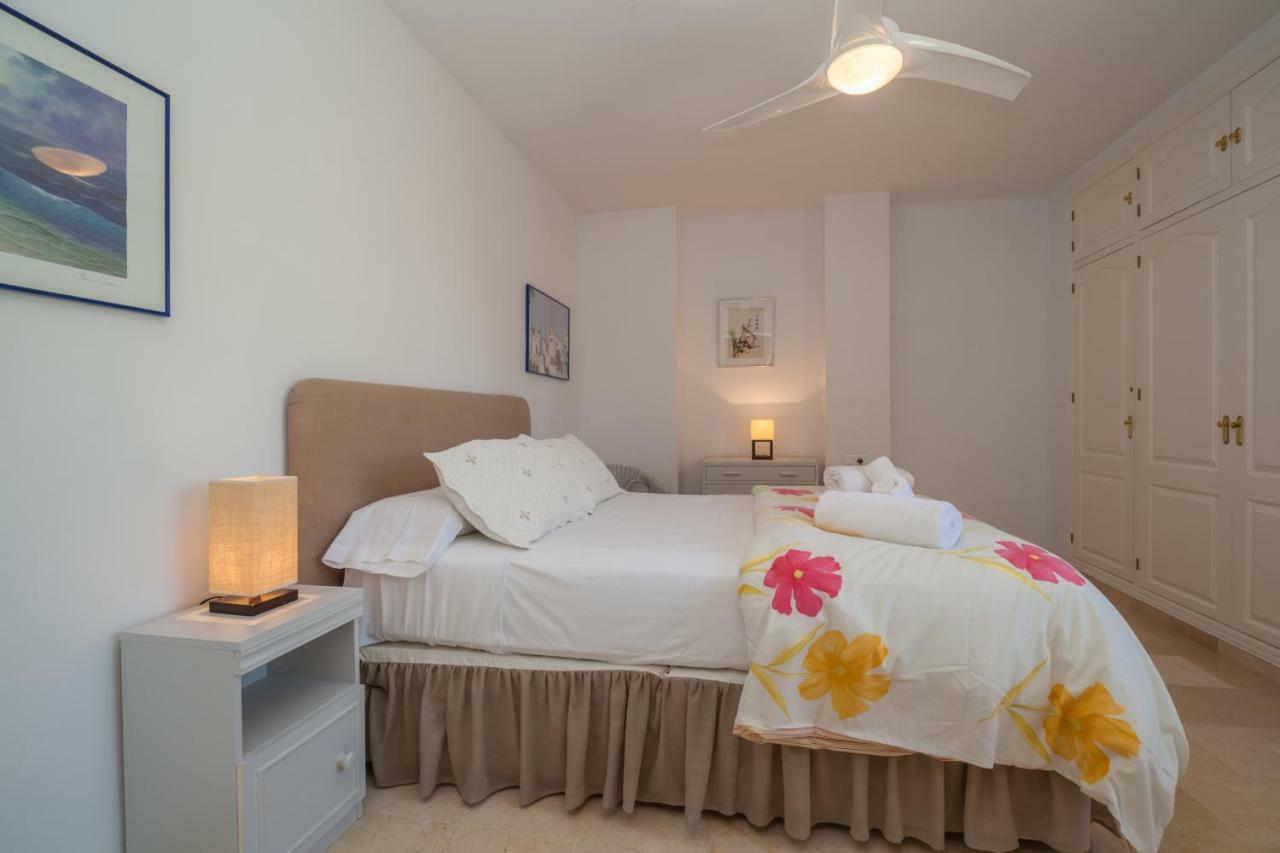 El Mirador De Bermuda Beach Apartment Estepona Bagian luar foto